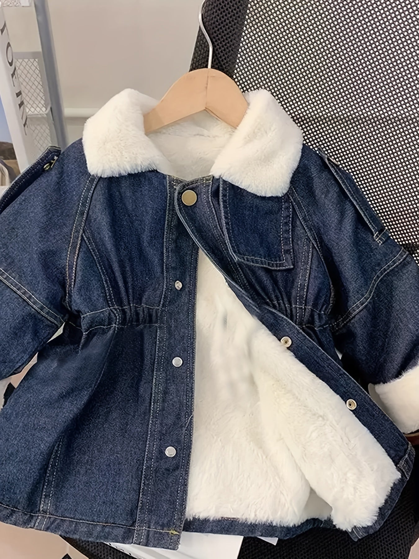 Girls' Winter Coat with Plush Faux Fur Lining - Thickened Mid-Length Casual Long Sleeve Coat for Toddlers & Kids, Solid Color Button-Up Front, Cozy Fall/Winter Outerwear, Cozy Fall Wear, Classic Buttonup Coat, Soft Texture Co MAEJORKEN