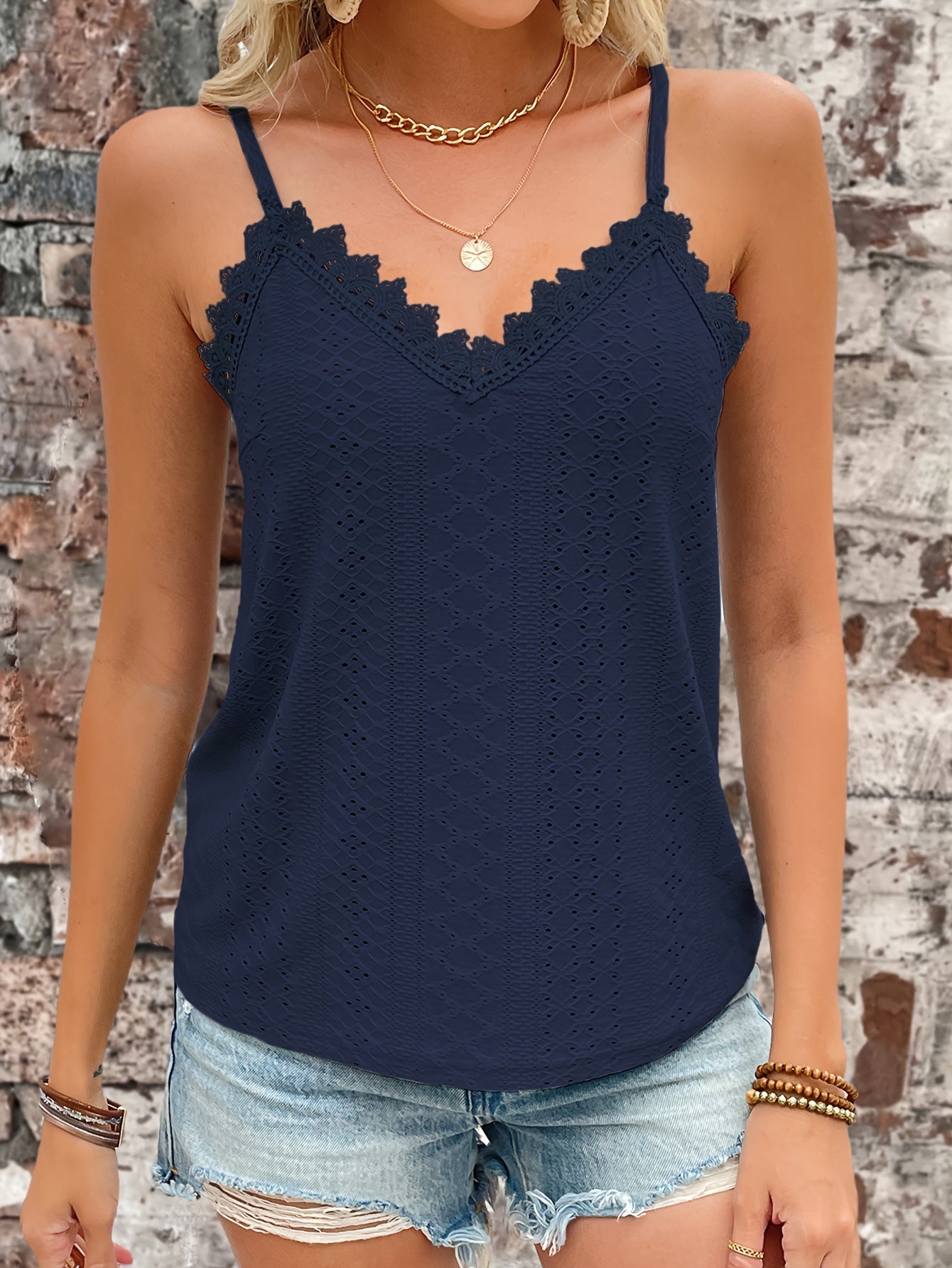 Haut en dentelle contrastée à œillets du S au 2XL MAEJORKEN
