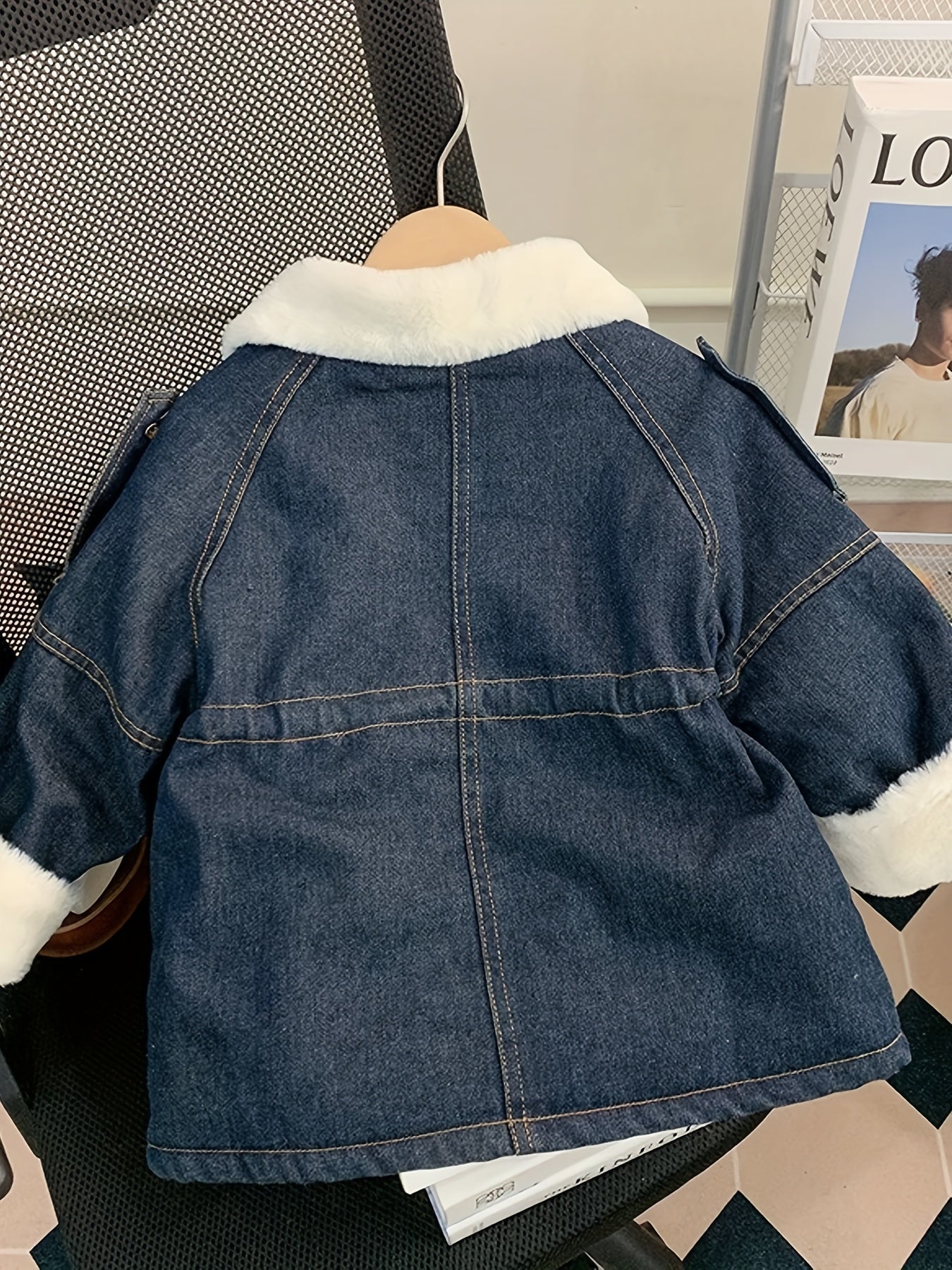 Girls' Winter Coat with Plush Faux Fur Lining - Thickened Mid-Length Casual Long Sleeve Coat for Toddlers & Kids, Solid Color Button-Up Front, Cozy Fall/Winter Outerwear, Cozy Fall Wear, Classic Buttonup Coat, Soft Texture Co MAEJORKEN