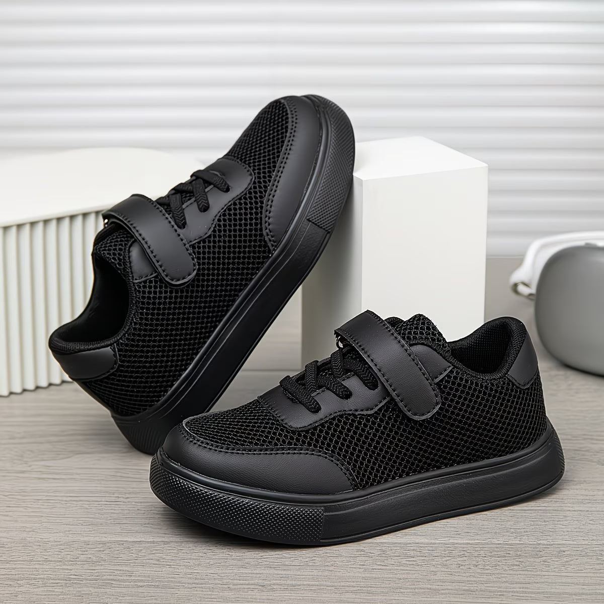 Nouvelles chaussures de skate d'été respirantes pour enfants, chaussures de sport en maille, avec fermeture auto -agrippante, adaptées aux garçons et aux filles du 28 au 38 MAEJORKEN
