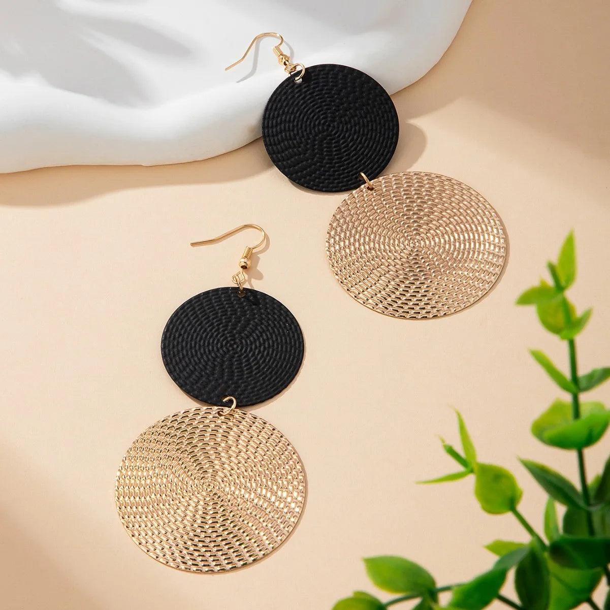 Ensemble collier et grandes boucles d oreilles