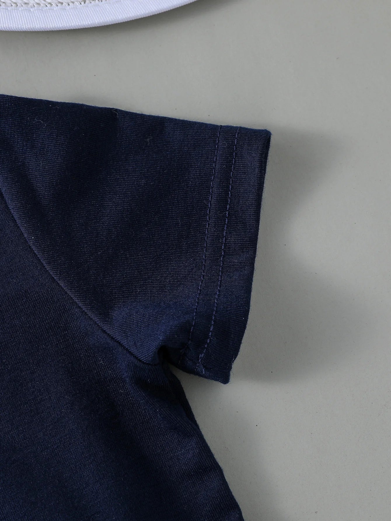 Ensemble deux pièces t-Shirt de couleur unie et short du 3 mois au 3 ans