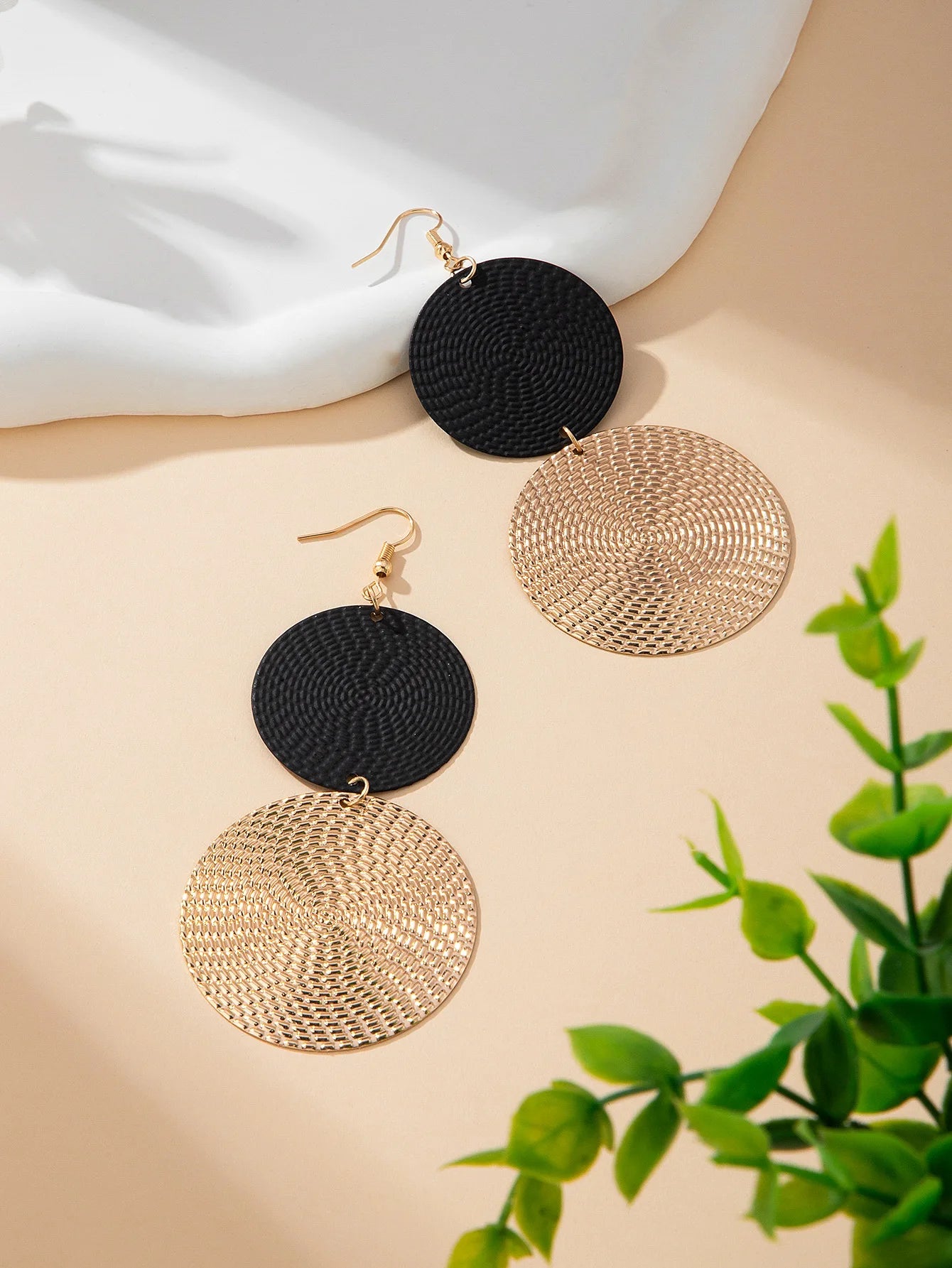 Ensemble collier et grandes boucles d oreilles