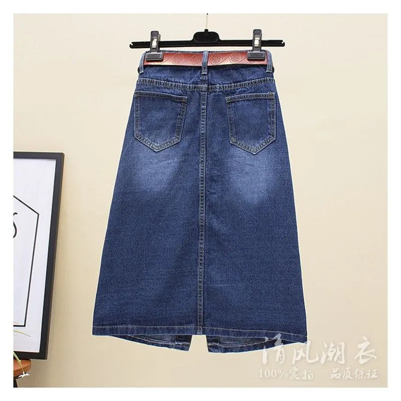 Jupe fourreau en denim fendue sur le devant