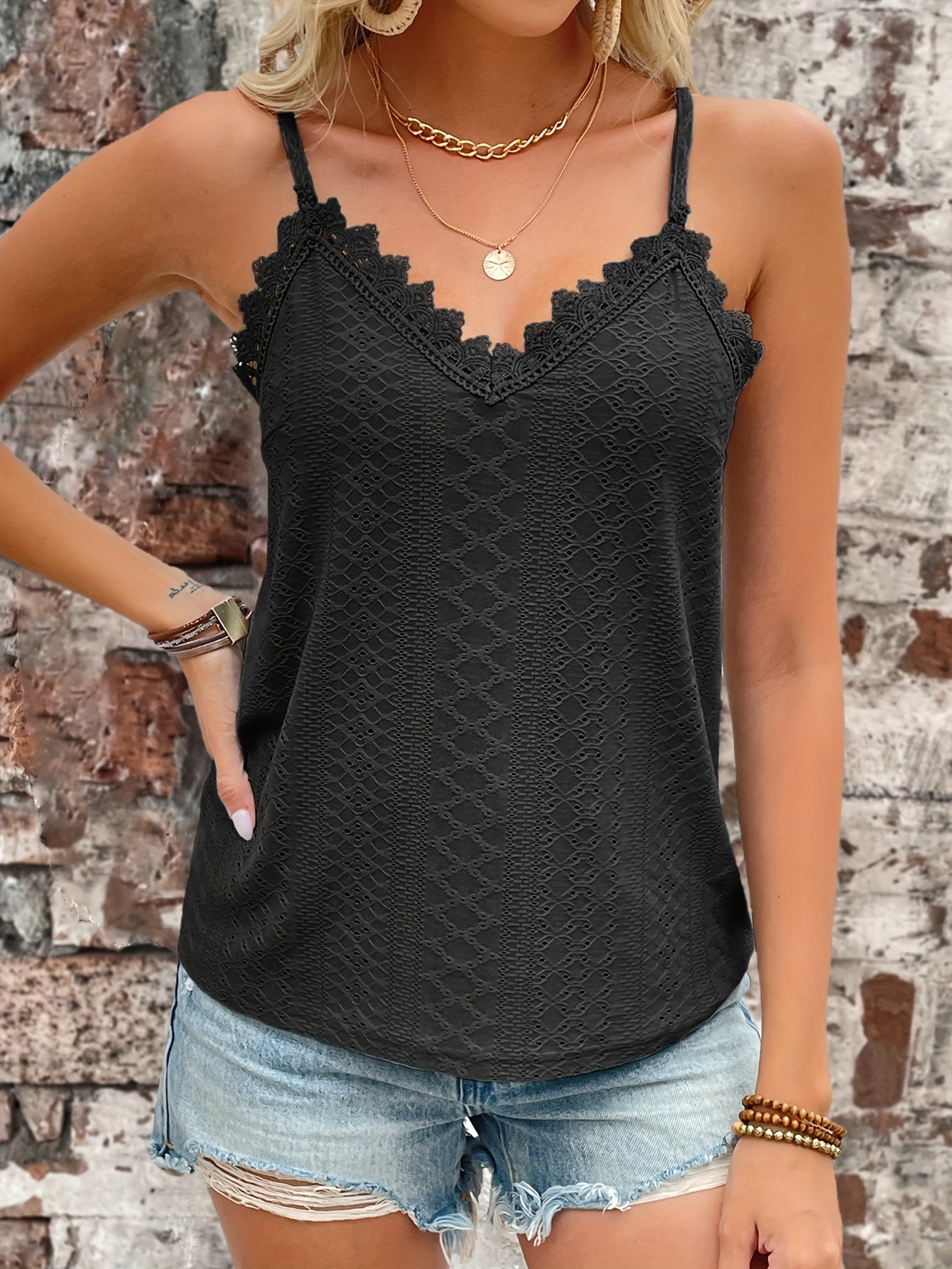 Haut en dentelle contrastée à œillets du S au 2XL MAEJORKEN