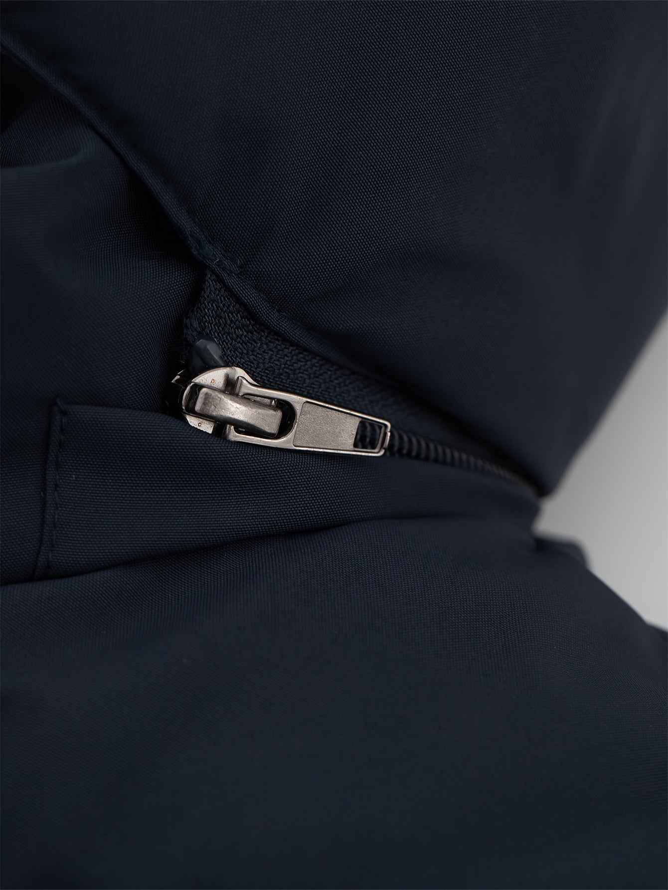 Manteau d hiver épais à capuche détachable en fausse fourrure femmes grande taille du XL au 5XL MAEJORKEN