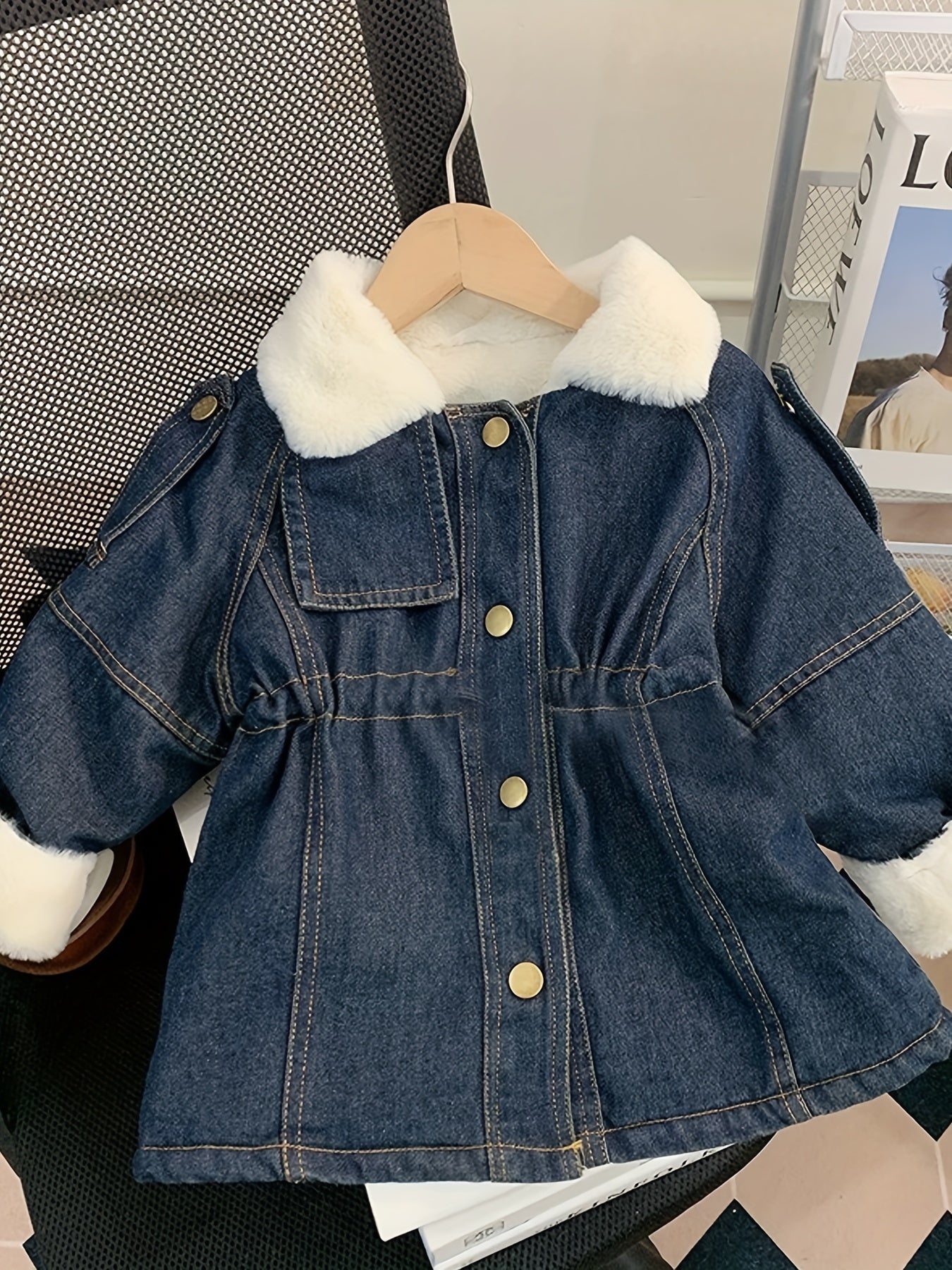 Girls' Winter Coat with Plush Faux Fur Lining - Thickened Mid-Length Casual Long Sleeve Coat for Toddlers & Kids, Solid Color Button-Up Front, Cozy Fall/Winter Outerwear, Cozy Fall Wear, Classic Buttonup Coat, Soft Texture Co MAEJORKEN