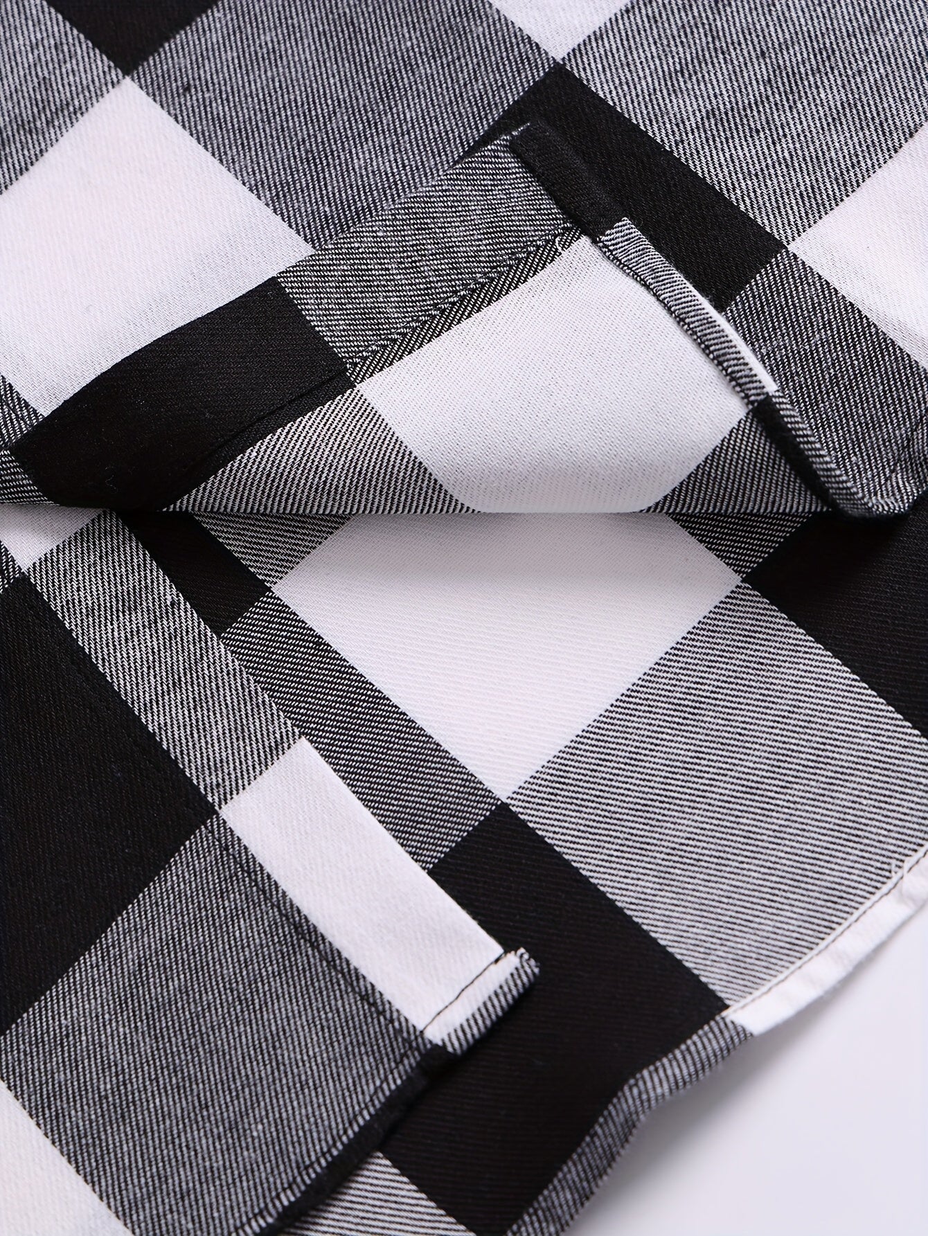 Men's Black & White Plaid Long Sleeve Shirt with Lapel Collar & Chest Pocket - Classic Checkered Button- Button-Front Coat Jacket-like Blazer for Autumn/Winter, Casual & Formal Events (Machine Washable) MAEJORKEN