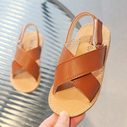 Chaussures coréennes polyvalentes pour enfants, sandales simples pour enfants, chaussures de plage à bout ouvert pour garçons et filles, document solide, mode d'été 2024 MAEJORKEN