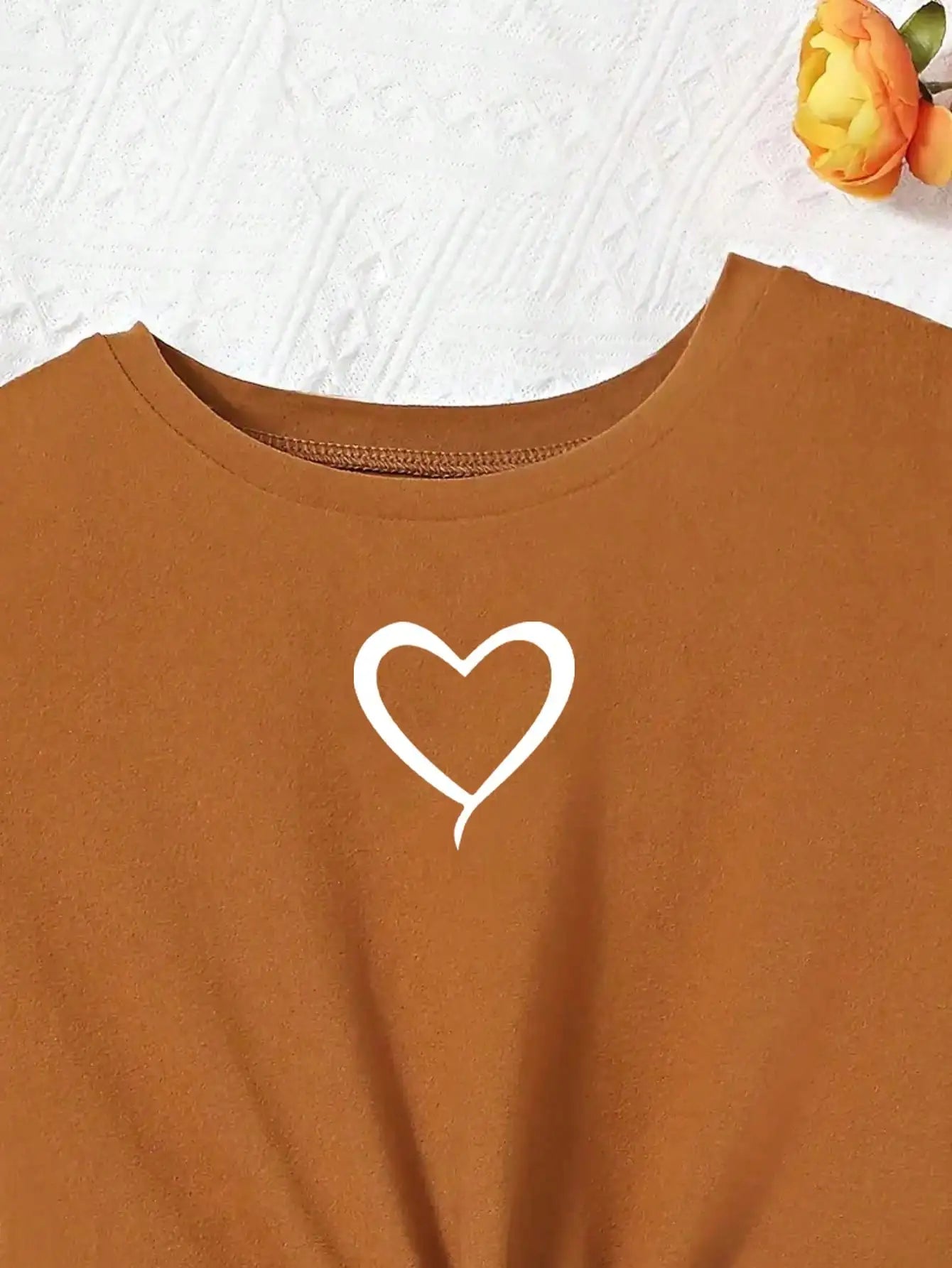 Ensemble 2 pièces décontracté pour filles : T-shirt à manches courtes imprimé cœur et short imprimé rayé, avec ceinture rayée assortie du 8 au 12 ans MAEJORKEN