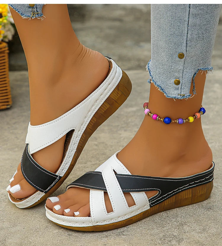 Sandales pour femmes nouvelles sandales à talons compensés chaussures d'été femme mélange couleur pantoufles d'été Sandalias Mujer chaussures à talons de luxe MAEJORKEN