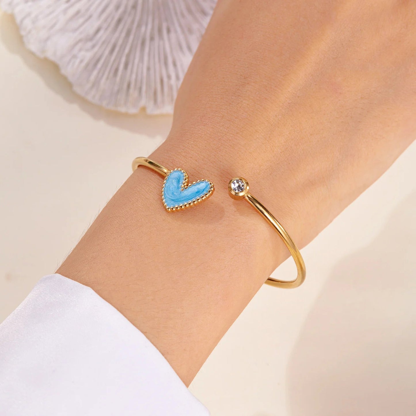 Bracelet ouvert en forme de cœur d'amour en acier inoxydable pour femmes, plaqué or, cristal Zircon, exquis, ouvert, bijoux imperméables MAEJORKEN