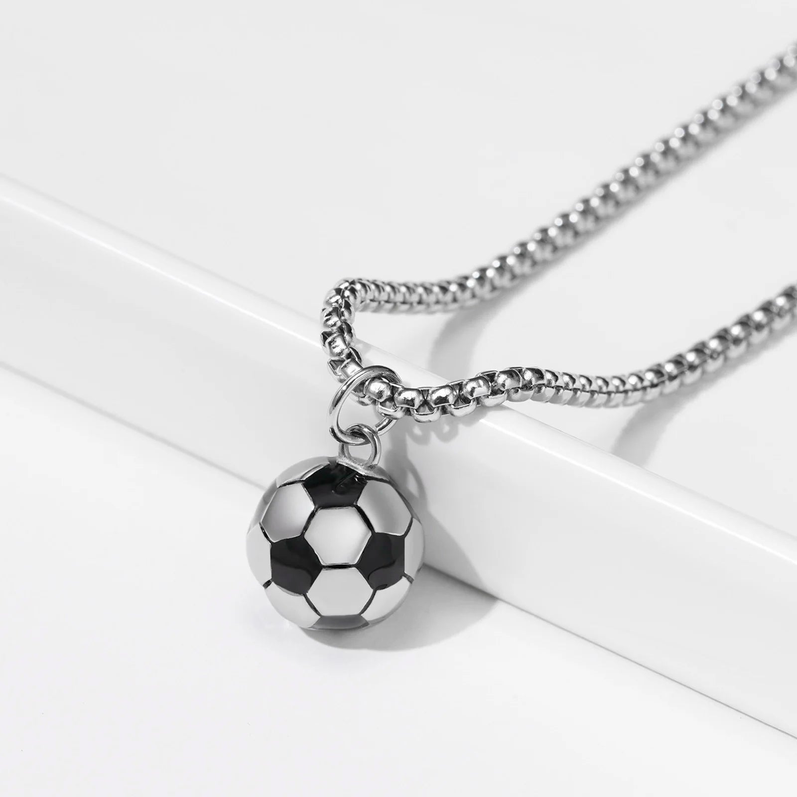 Vnox – colliers de Football 3D pour hommes, pendentifs Scoocer décontractés en acier inoxydable massif, cadeaux pour amoureux du sport pour garçons MAEJORKEN
