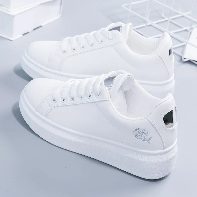 Chaussures De course blanches respirantes à lacets pour femmes, baskets décontractées à fleurs brodées, mode printemps-automne 2023 MAEJORKEN