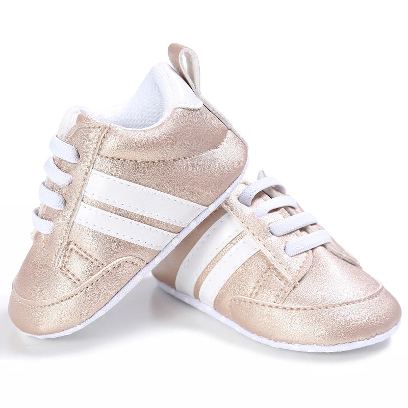 Enfant en bas âge bébé fille chaussures 0 à 3 6 9 12 18 24 mois décontracté mignon or blanc bébé garçon chaussures premiers marcheurs doux berceau chaussures Infantil MAEJORKEN