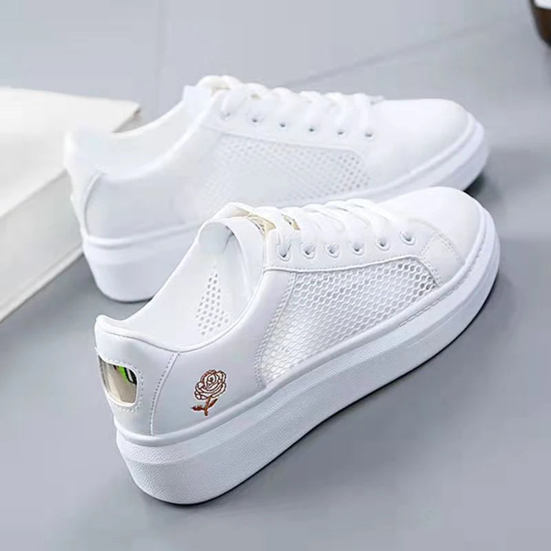 Chaussures De course blanches respirantes à lacets pour femmes, baskets décontractées à fleurs brodées, mode printemps-automne 2023 MAEJORKEN
