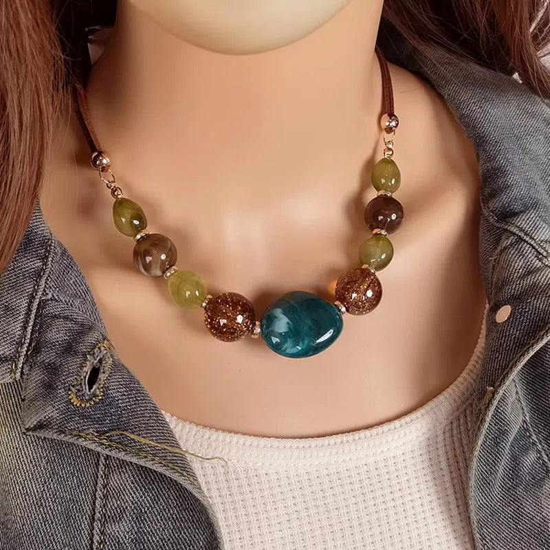 Collier de perles vintage avec pendentif en acrylique pour femme