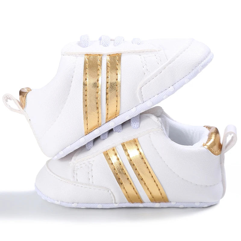 Enfant en bas âge bébé fille chaussures 0 à 3 6 9 12 18 24 mois décontracté mignon or blanc bébé garçon chaussures premiers marcheurs doux berceau chaussures Infantil MAEJORKEN