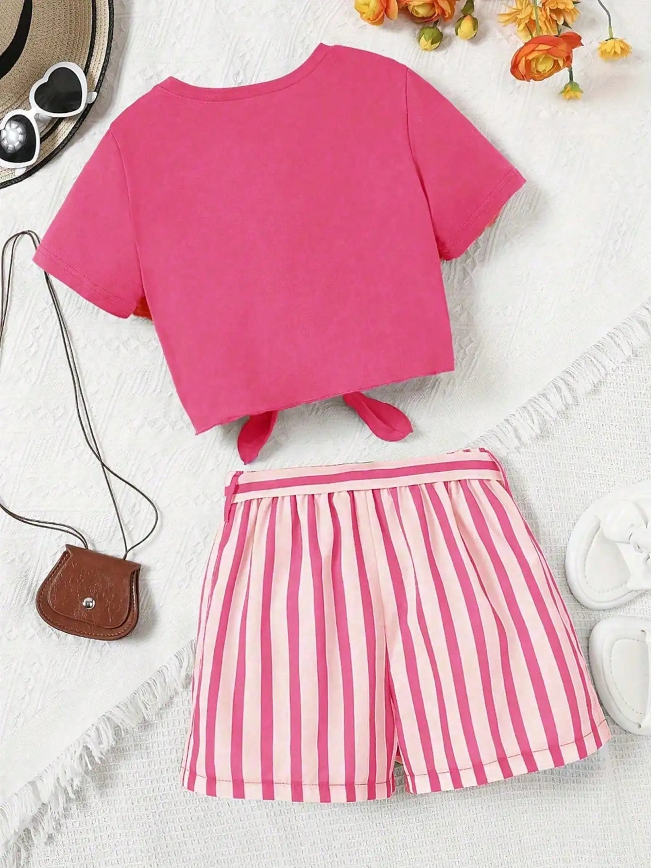 Ensemble 2 pièces décontracté pour femme : T-shirt à manches courtes imprimé cœur et short imprimé rayé, avec ceinture rayée assortie (vêtements pour enfants) MAEJORKEN