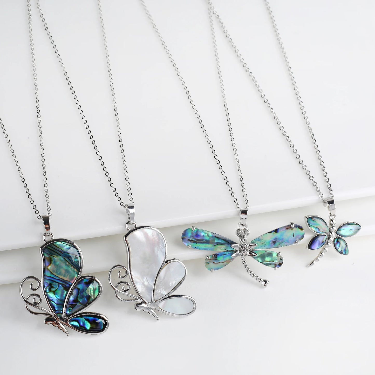 Collier pendentif en coquillage naturel pour femme, insecte, papillon, libellule, bijoux vintage personnalisés, cadeau de fête créatif, nouveau MAEJORKEN