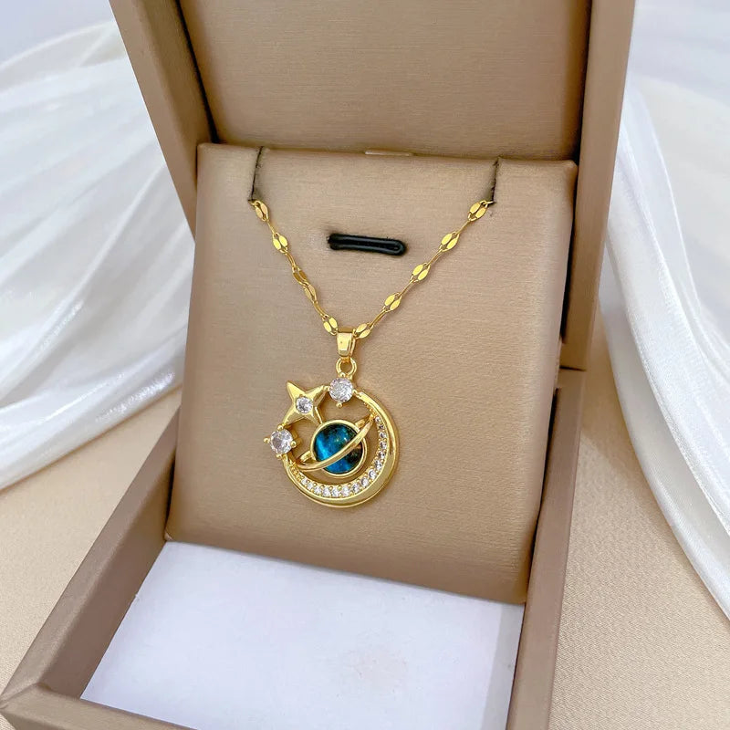 Collier de la série Star Series en acier au titane pour femme, pendentif planète lune et astronome, colliers de la présidence, cadeaux de bijoux, document doré, luxe abordable MAEJORKEN