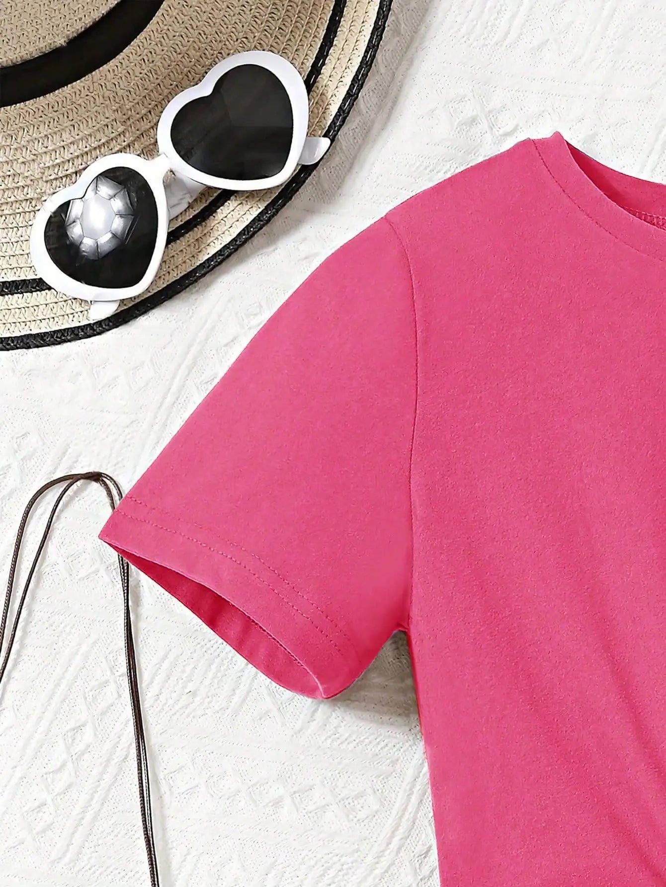 Ensemble 2 pièces décontracté pour femme : T-shirt à manches courtes imprimé cœur et short imprimé rayé, avec ceinture rayée assortie (vêtements pour enfants) MAEJORKEN
