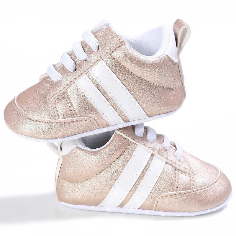 Enfant en bas âge bébé fille chaussures 0 à 3 6 9 12 18 24 mois décontracté mignon or blanc bébé garçon chaussures premiers marcheurs doux berceau chaussures Infantil MAEJORKEN