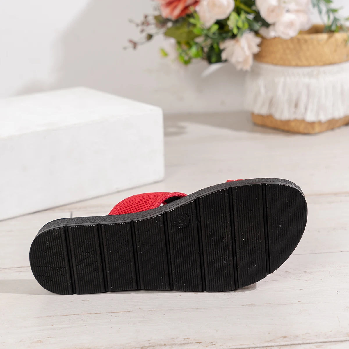 Sandales pour femmes de style sportif, à la mode et polyvalentes, en tissu maillé, respirantes, confortables, respectueuses de la peau, adaptées à un usage intérieur et extérieur, sandales plates MAEJORKEN