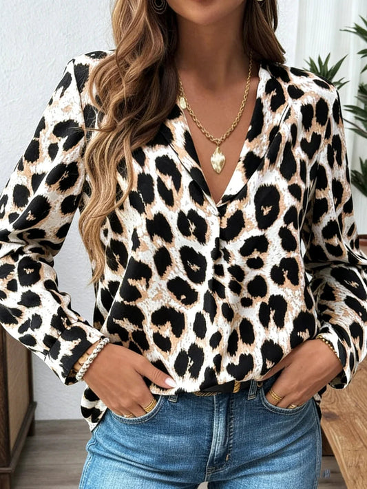 Chemisier chic léopard à col en V pour femme, en satin doux, coupe ample, style décontracté, idéal pour la Saint-Valentin, printemps-été, en denim, léger et tendance pour le quotidien MAEJORKEN