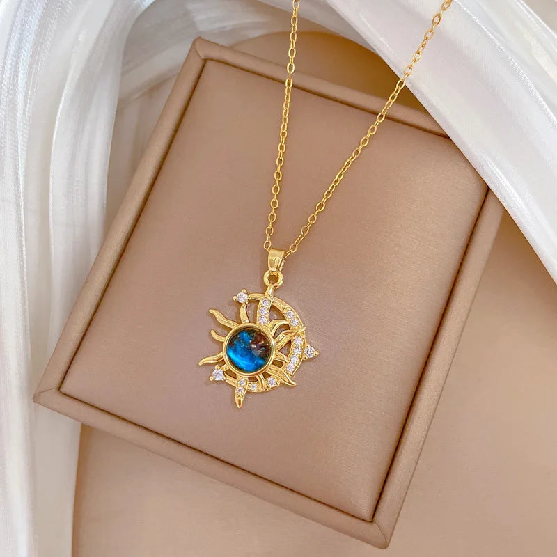 Collier de la série Star Series en acier au titane pour femme, pendentif planète lune et astronome, colliers de la présidence, cadeaux de bijoux, document doré, luxe abordable MAEJORKEN