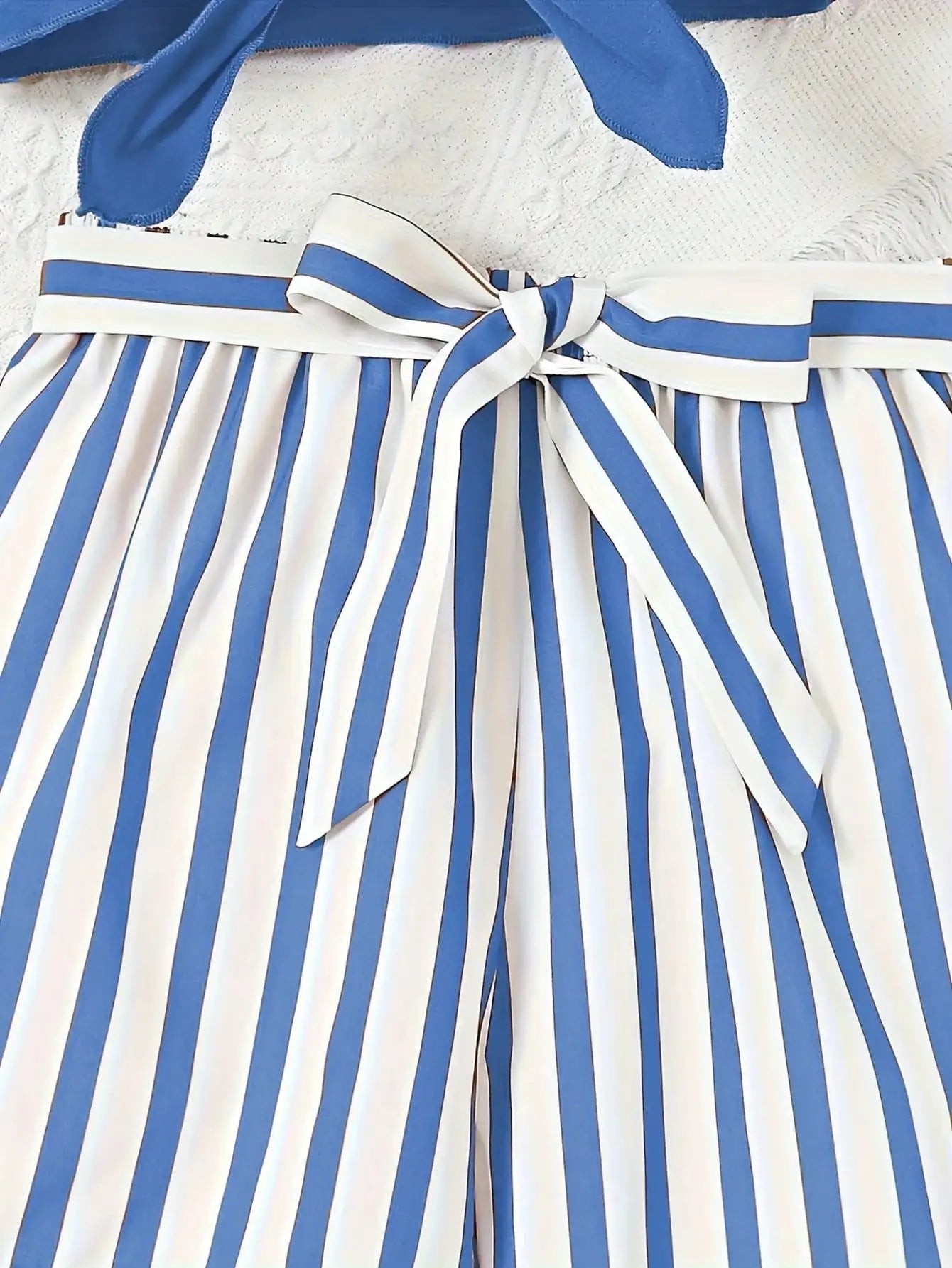 Ensemble 2 pièces décontracté pour femme : T-shirt à manches courtes imprimé cœur et short imprimé rayé, avec ceinture rayée assortie (vêtements pour enfants) MAEJORKEN