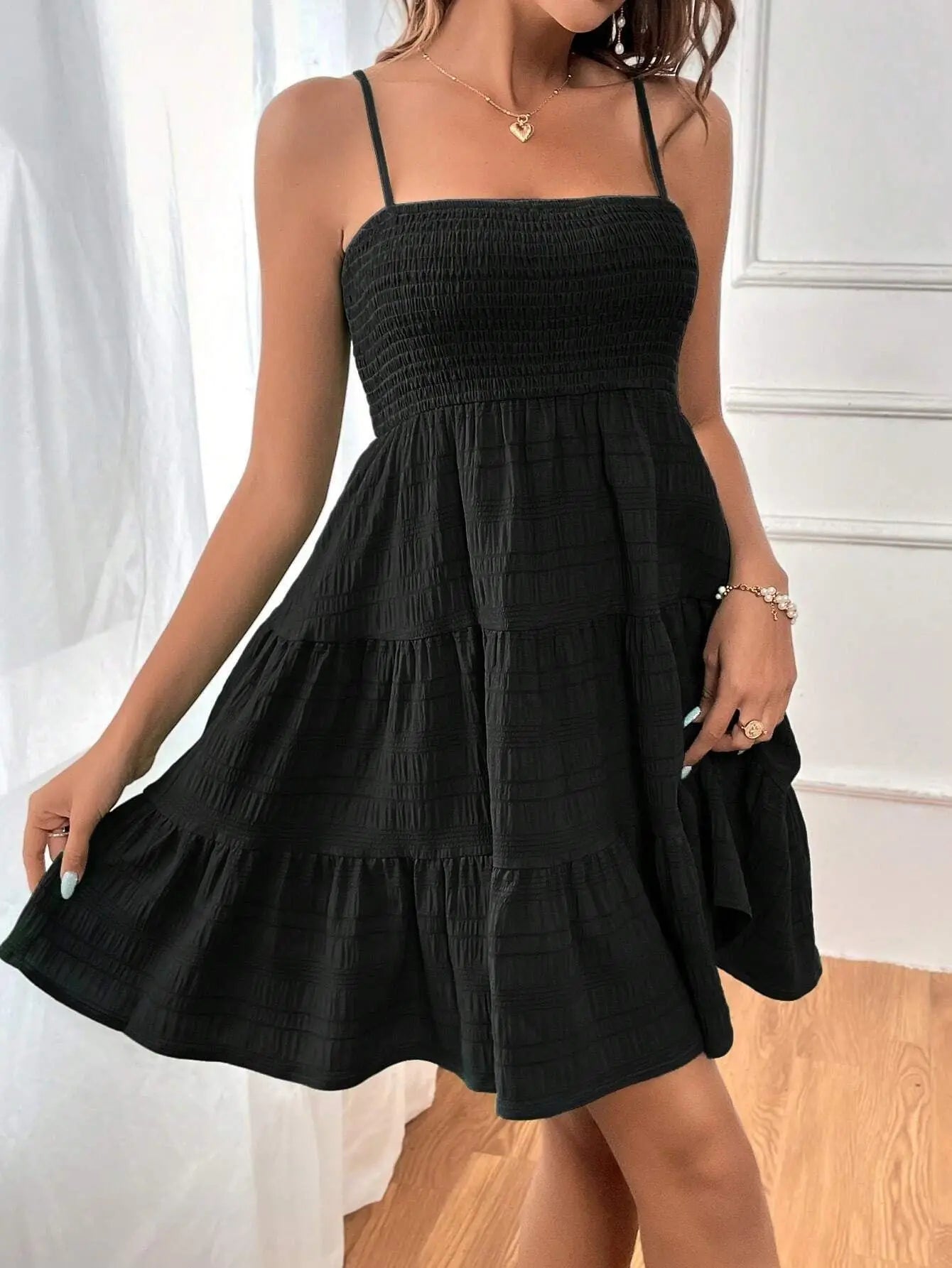 Mode femme Spaghetti sangle smocké Bustier Mini robe bleu à volants à plusieurs niveaux robe trapèze été décontracté vacances vêtements de plage du S au 2XL MAEJORKEN