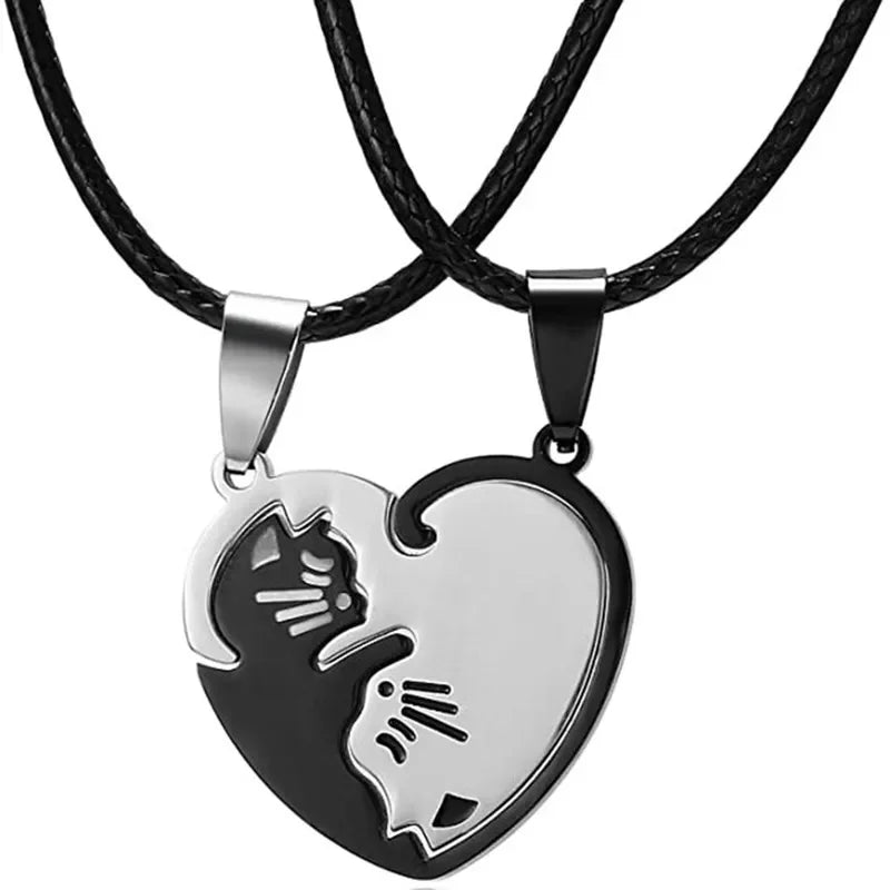 Collier de Couple en forme de cœur, pendentif chat de dessin animé mignon, couleur Simple, collier Animal noir, bijoux cadeau pour filles et garçons, vente en gros MAEJORKEN