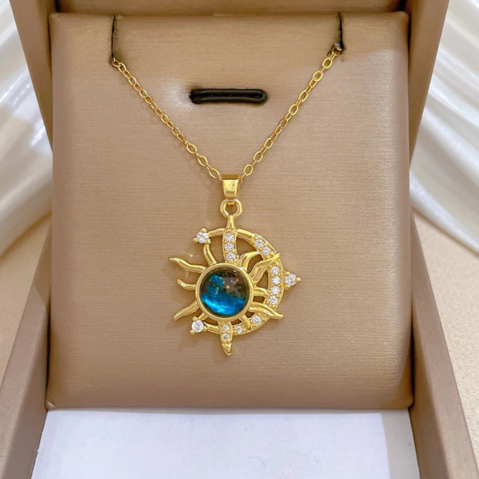 Collier de la série Star Series en acier au titane pour femme, pendentif planète lune et astronome, colliers de la présidence, cadeaux de bijoux, document doré, luxe abordable MAEJORKEN
