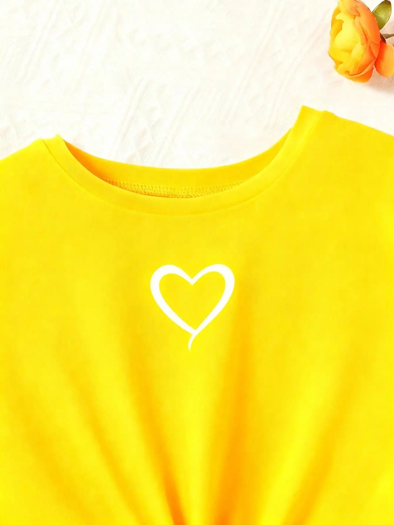 Ensemble 2 pièces décontracté pour femme : T-shirt à manches courtes imprimé cœur et short imprimé rayé, avec ceinture rayée assortie (vêtements pour enfants) MAEJORKEN