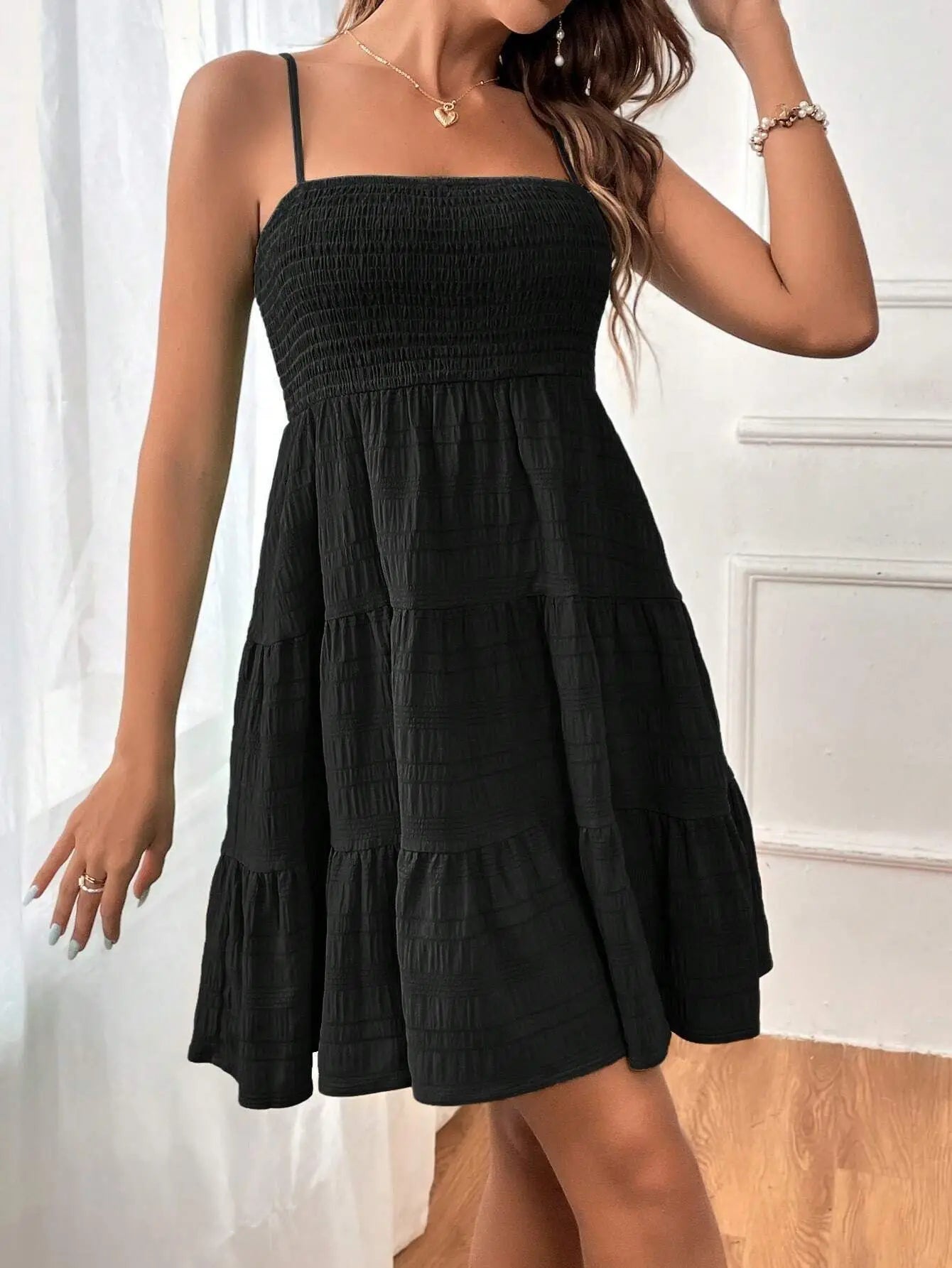 Mode femme Spaghetti sangle smocké Bustier Mini robe bleu à volants à plusieurs niveaux robe trapèze été décontracté vacances vêtements de plage du S au 2XL MAEJORKEN
