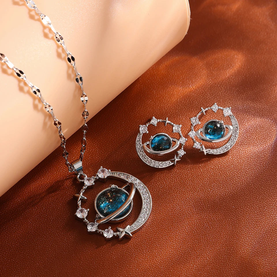 Collier de la série Star Series en acier au titane pour femme, pendentif planète lune et astronome, colliers de la présidence, cadeaux de bijoux, document doré, luxe abordable MAEJORKEN
