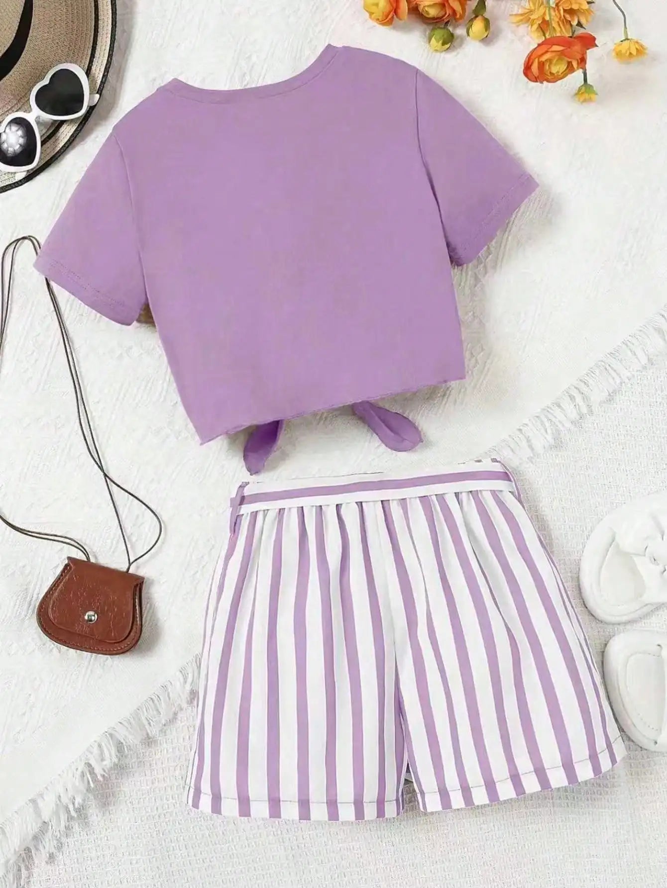 Ensemble 2 pièces décontracté pour femme : T-shirt à manches courtes imprimé cœur et short imprimé rayé, avec ceinture rayée assortie (vêtements pour enfants) MAEJORKEN