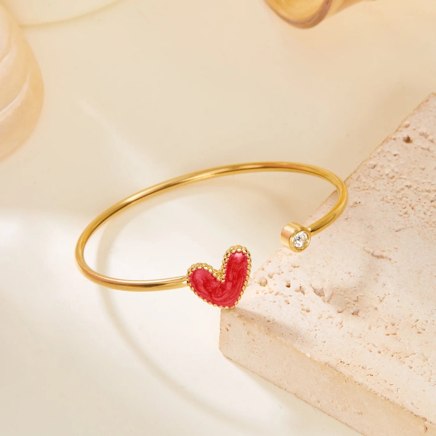 Bracelet ouvert en forme de cœur d'amour en acier inoxydable pour femmes, plaqué or, cristal Zircon, exquis, ouvert, bijoux imperméables MAEJORKEN
