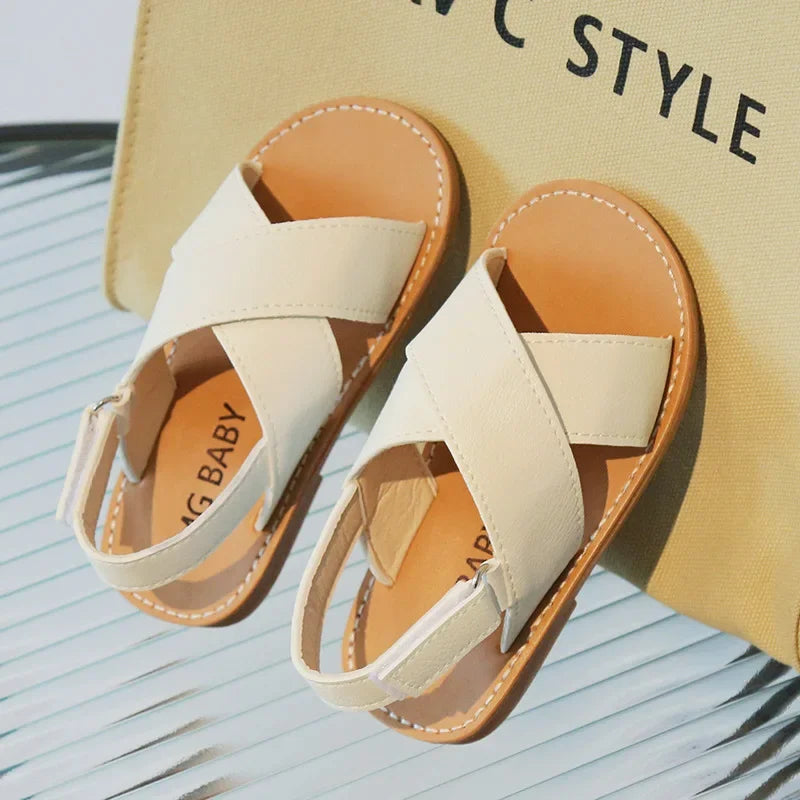 Chaussures coréennes polyvalentes pour enfants, sandales simples pour enfants, chaussures de plage à bout ouvert pour garçons et filles, document solide, mode d'été 2024 MAEJORKEN