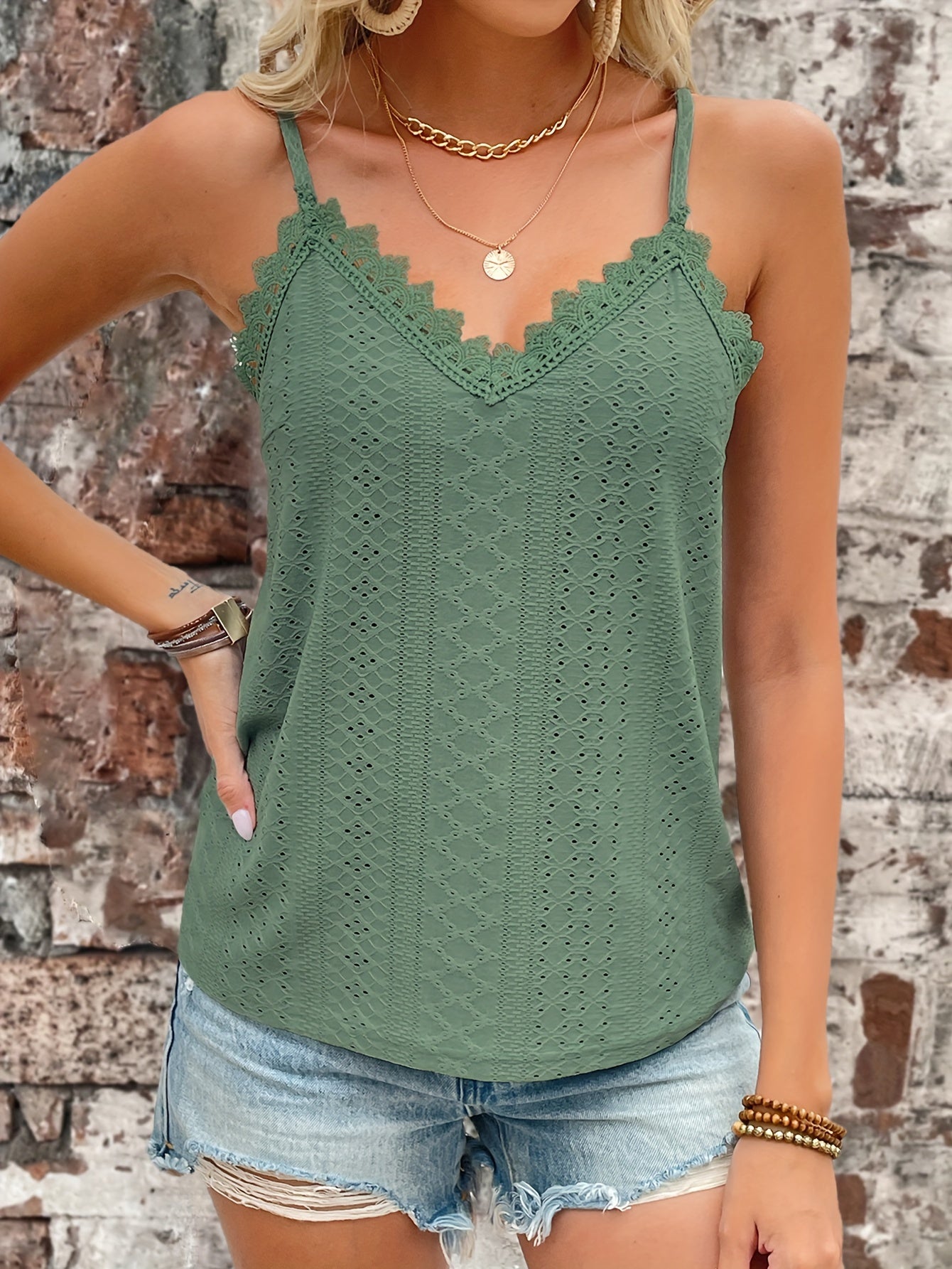 Haut en dentelle contrastée à œillets du S au 2XL