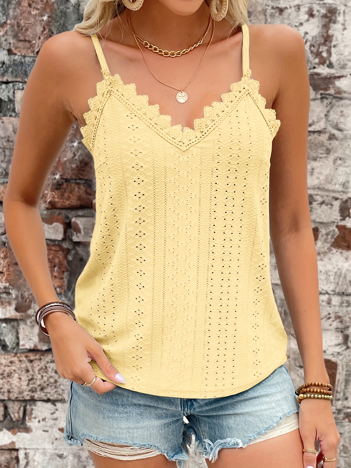 Haut en dentelle contrastée à œillets du S au 2XL