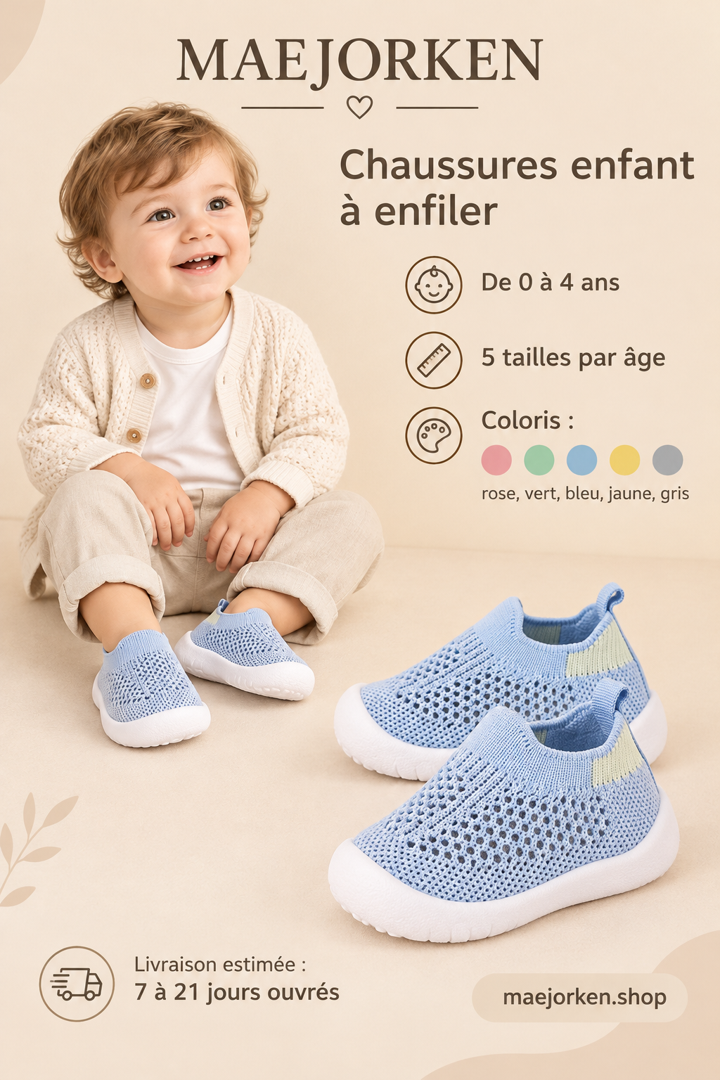 Affiche MAEJORKEN chaussures en tricot bleu à enfiler portées par un jeune enfant, 0 à 4 ans, cinq tailles par âge, cinq coloris et livraison estimée de 7 à 21 jours ouvrés.