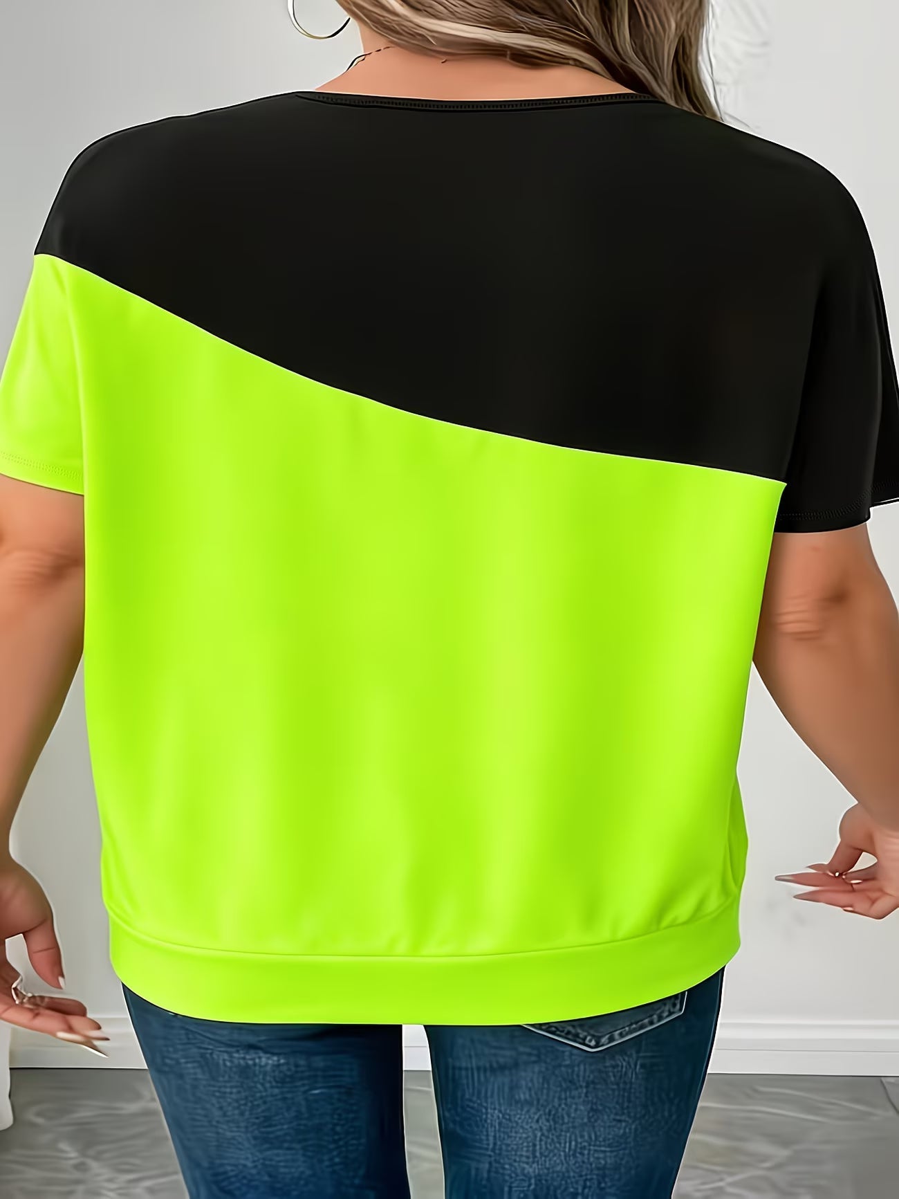 T-Shirt Décontracté à Manches Chauve-Souris et Blocs de Couleur pour Femmes Grande Taille - Nouvelle Arrivée du XL au 5XL MAEJORKEN