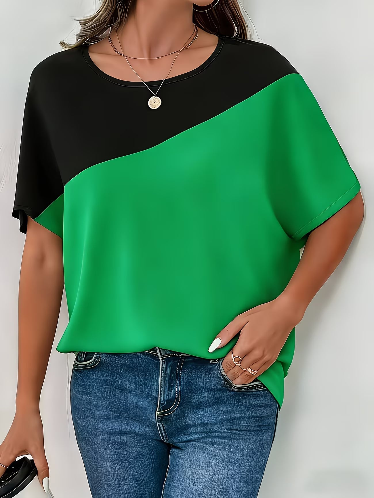 T-Shirt Décontracté à Manches Chauve-Souris et Blocs de Couleur pour Femmes Grande Taille - Nouvelle Arrivée du XL au 5XL MAEJORKEN
